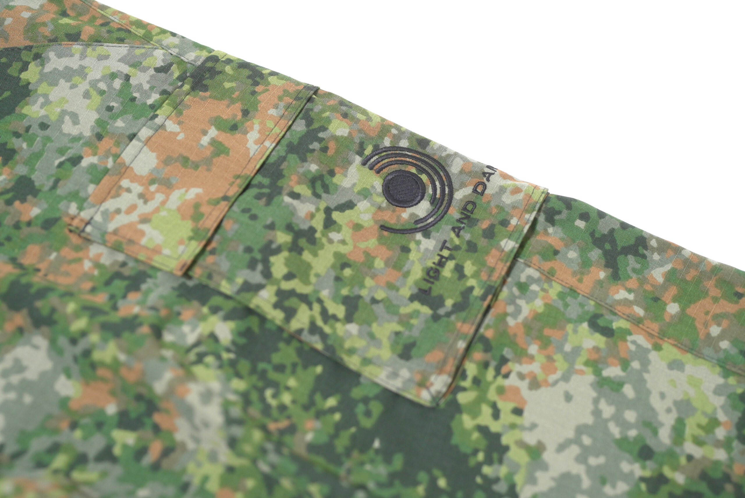 Crossfade Camo Cargo - Image 3